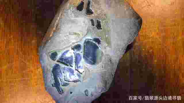 翡翠原石怎么挑,翡翠原石怎么挑选好坏-第1张图片-翡翠网 翡翠原石怎么挑,翡翠原石怎么挑选好坏-第1张图片-翡翠网