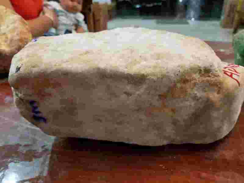 翡翠原石收购商,翡翠原石收购-第1张图片-翡翠网 翡翠原石收购商,翡翠原石收购-第1张图片-翡翠网