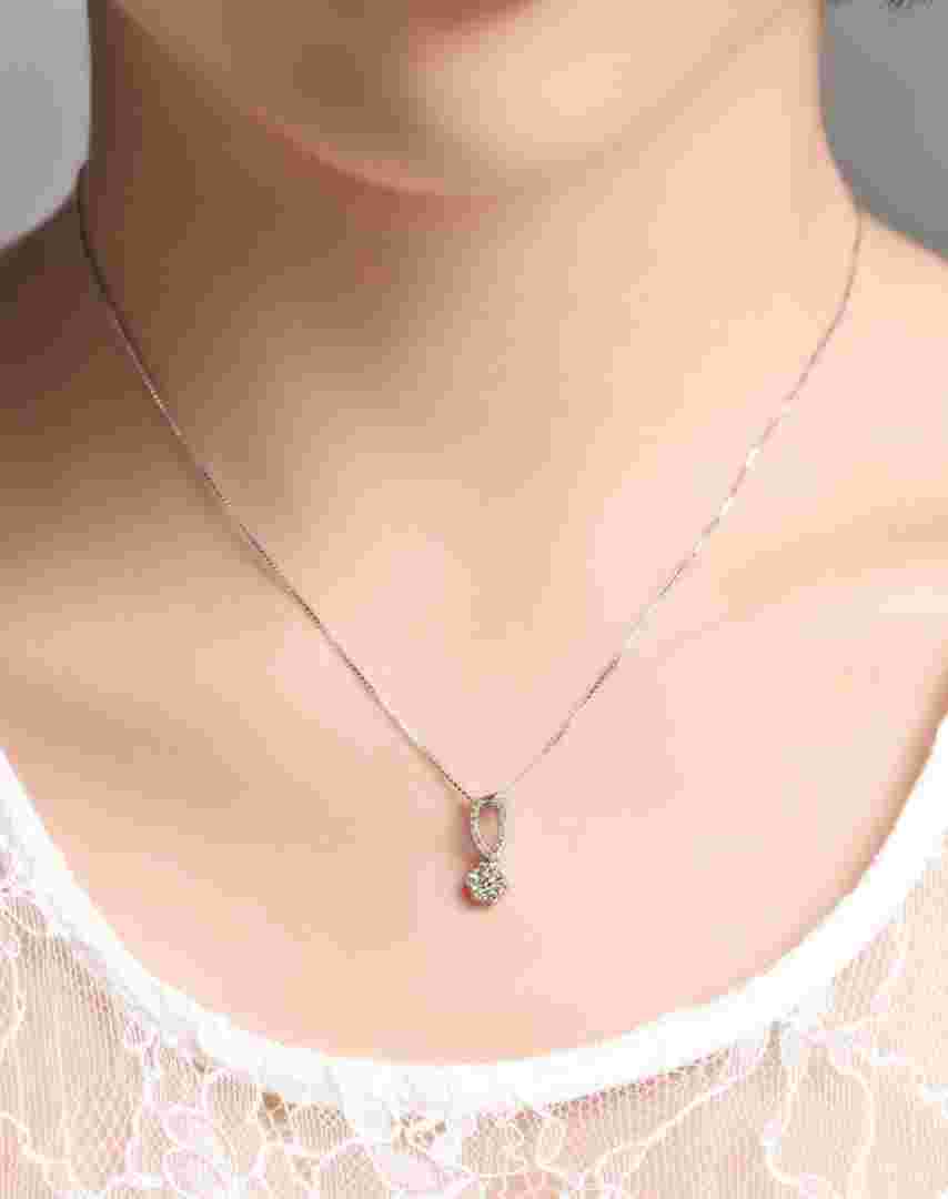 18k金吊坠多少钱,18k金吊坠多少钱一个-第1张图片-翡翠网