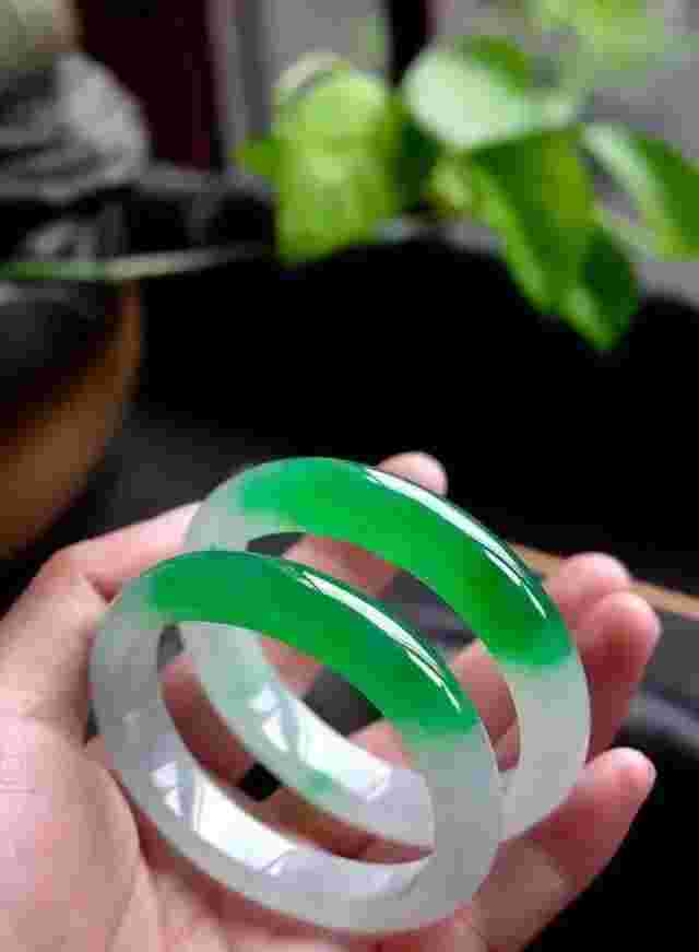 翡翠实用小知识,翡翠知识入门完整版-第2张图片-翡翠网