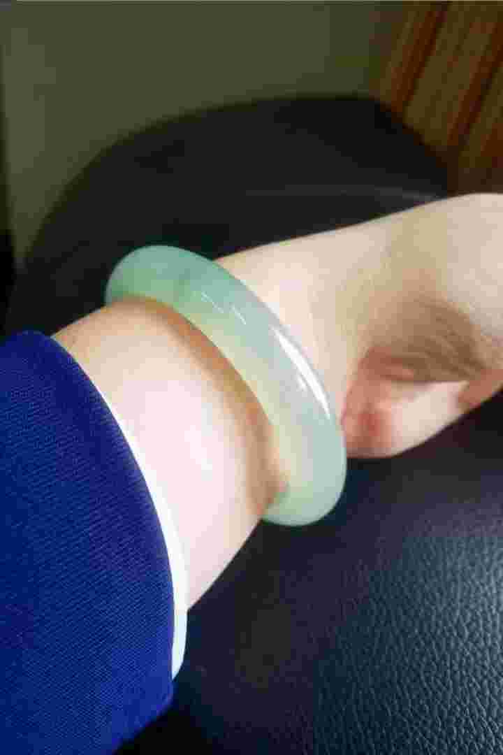 翡翠姐姐全球皇后,翡翠姐姐-第2张图片-翡翠网 翡翠姐姐全球皇后,翡翠姐姐-第2张图片-翡翠网