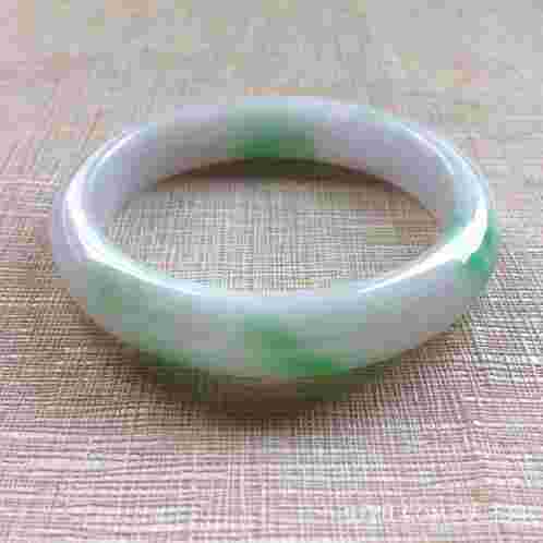 翡翠手镯证书没有电话没有证书的翡翠手镯是真的还是假的-第1张图片-翡翠网