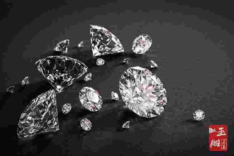 怎么判断钻石戒指是不是真的一招教你辨别钻石真假-第1张图片-翡翠网