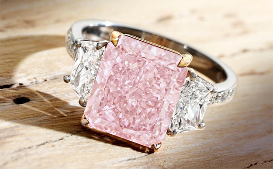 Bonhams纽约珠宝春拍:6.22ct粉钻以120万美元成交-第1张图片-翡翠网 Bonhams纽约珠宝春拍:6.22ct粉钻以120万美元成交-第1张图片-翡翠网