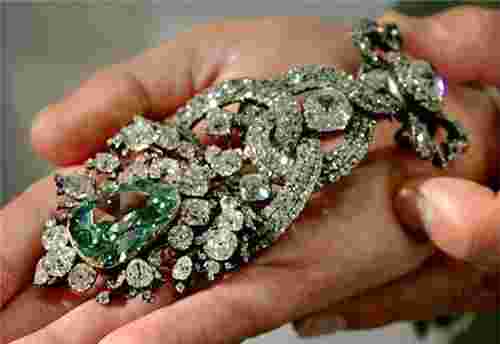 伊诺尔钻石为什么便宜,伊诺尔钻石怎么样-第1张图片-翡翠网 伊诺尔钻石为什么便宜,伊诺尔钻石怎么样-第1张图片-翡翠网