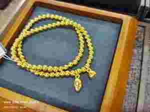 六福珠宝和周大福哪个好六福珠宝和周六福哪个品牌好-第1张图片-翡翠网