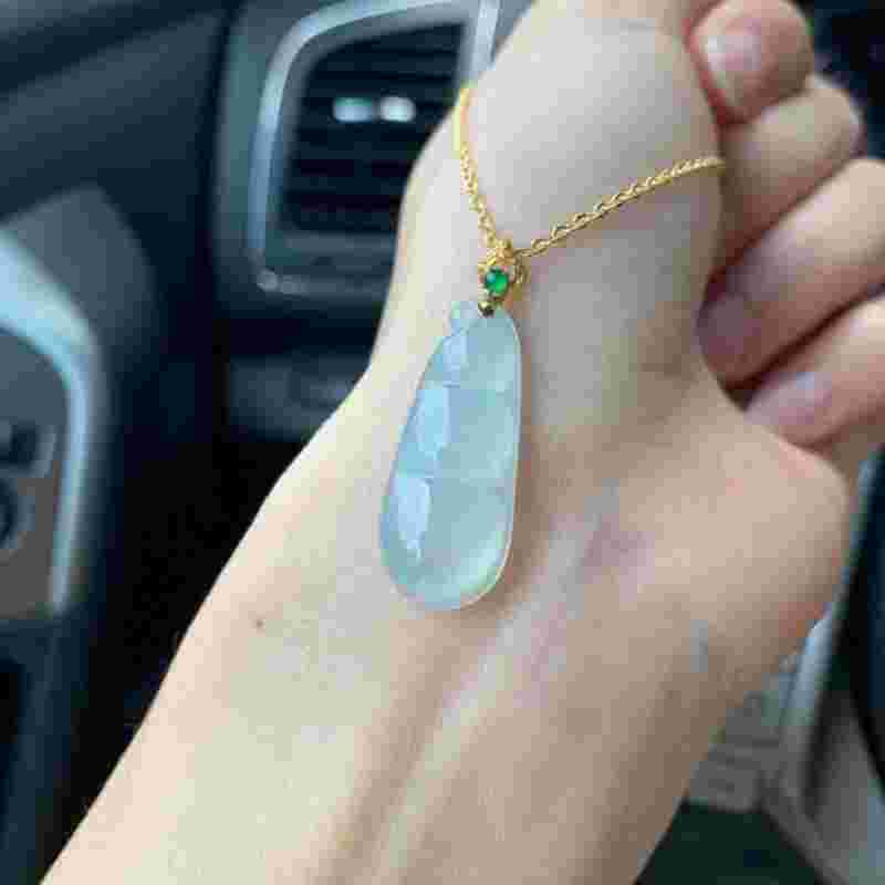 糯冰种翡翠多少钱一公斤,糯冰种翡翠吊坠多少钱-第1张图片-翡翠网 糯冰种翡翠多少钱一公斤,糯冰种翡翠吊坠多少钱-第1张图片-翡翠网