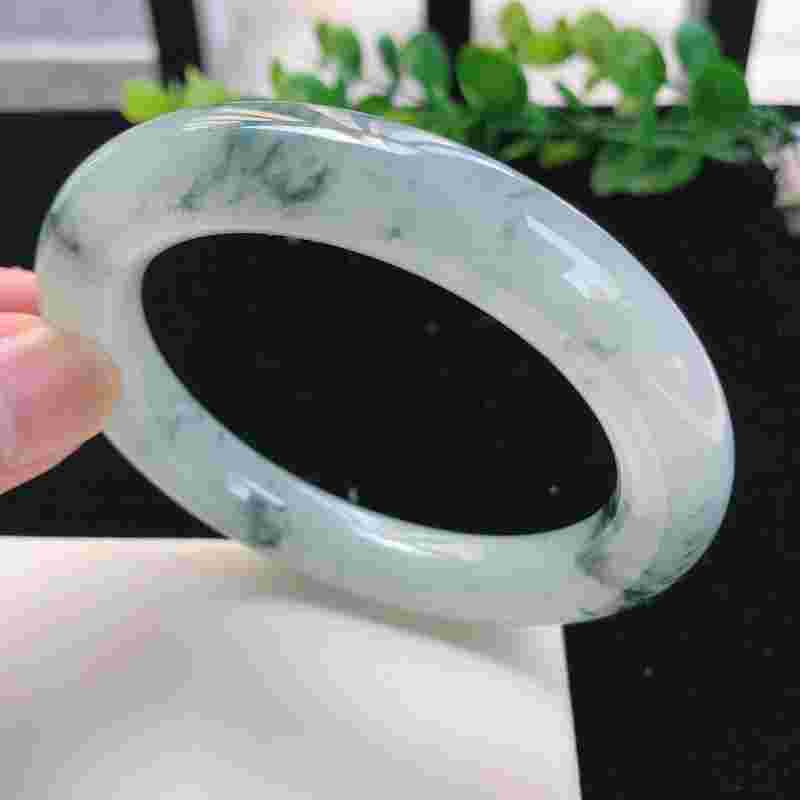 翡翠手镯带细纹可以买吗翡翠手镯带细纹可以买吗女-第1张图片-翡翠网