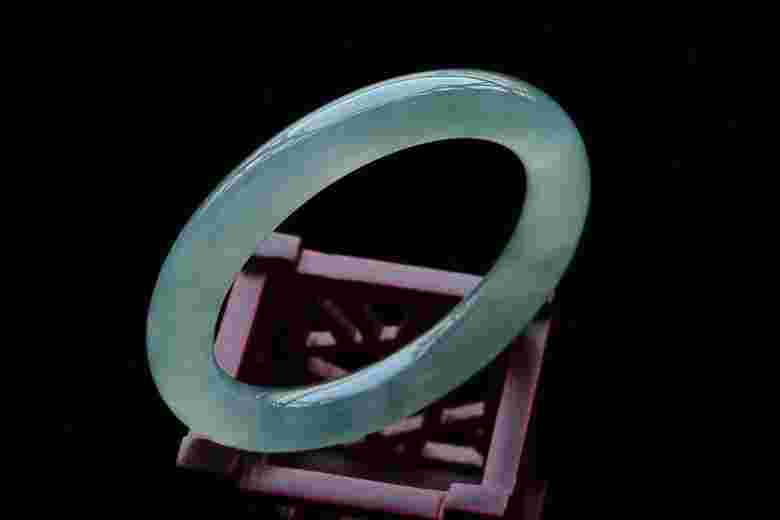 翡翠玉石真假鉴定方法简单,翡翠玉石真假鉴定方法简单视频-第2张图片-翡翠网 翡翠玉石真假鉴定方法简单,翡翠玉石真假鉴定方法简单视频-第2张图片-翡翠网