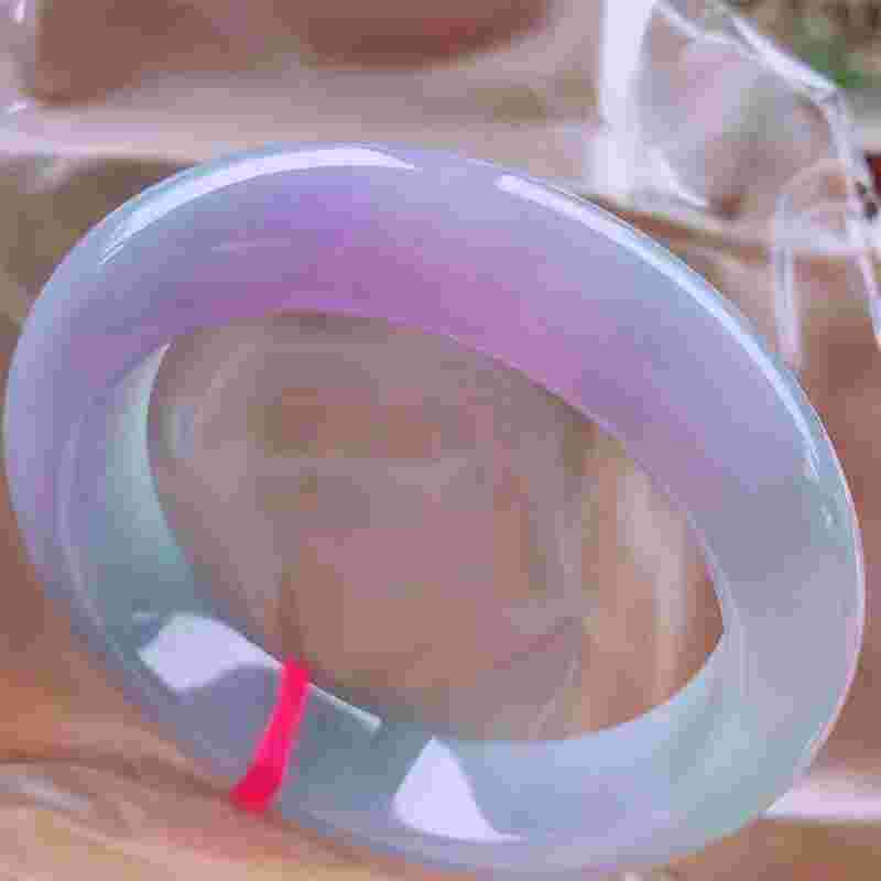 紫色翡翠和绿色翡翠哪个好,紫色翡翠价格与绿-第1张图片-翡翠网 紫色翡翠和绿色翡翠哪个好,紫色翡翠价格与绿-第1张图片-翡翠网