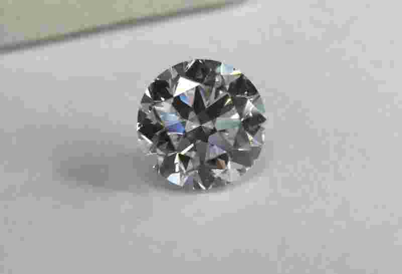 钻石50分d色si1多少钱钻石50分h色si净度怎么样-第2张图片-翡翠网