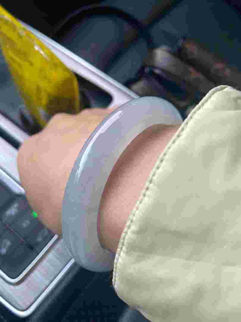 上海正宗翡翠手镯批发市场上海正宗翡翠手镯-第2张图片-翡翠网 上海正宗翡翠手镯批发市场上海正宗翡翠手镯-第2张图片-翡翠网