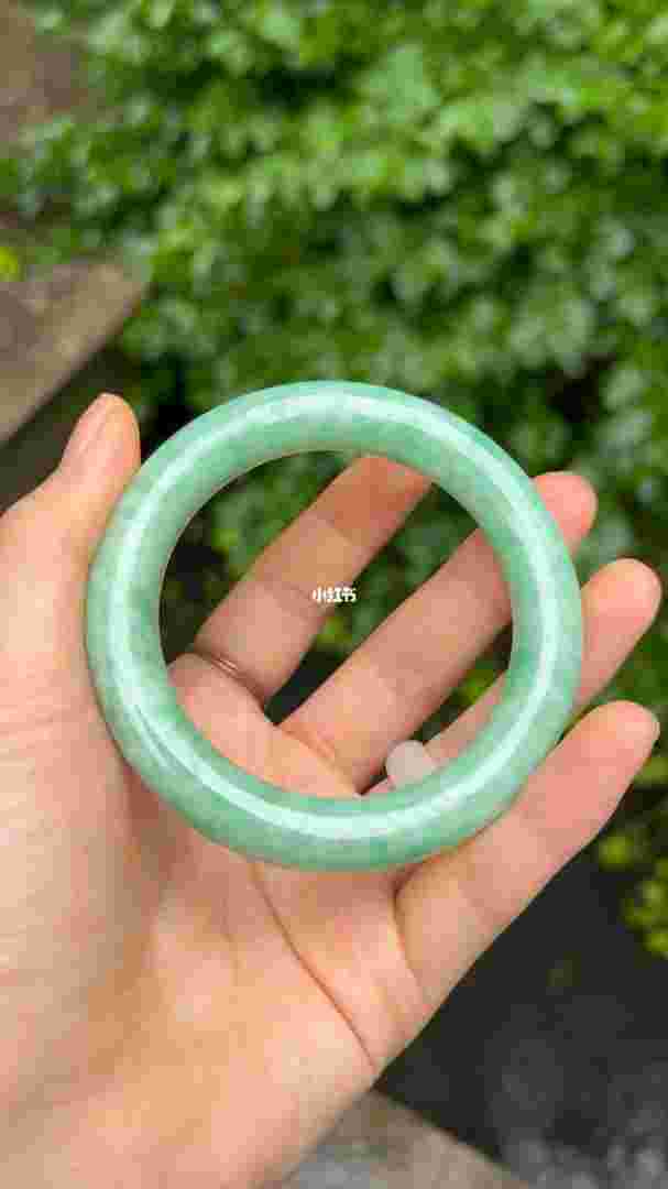 翡翠手镯透光图片大全,翡翠手镯透光图片大全大图-第1张图片-翡翠网