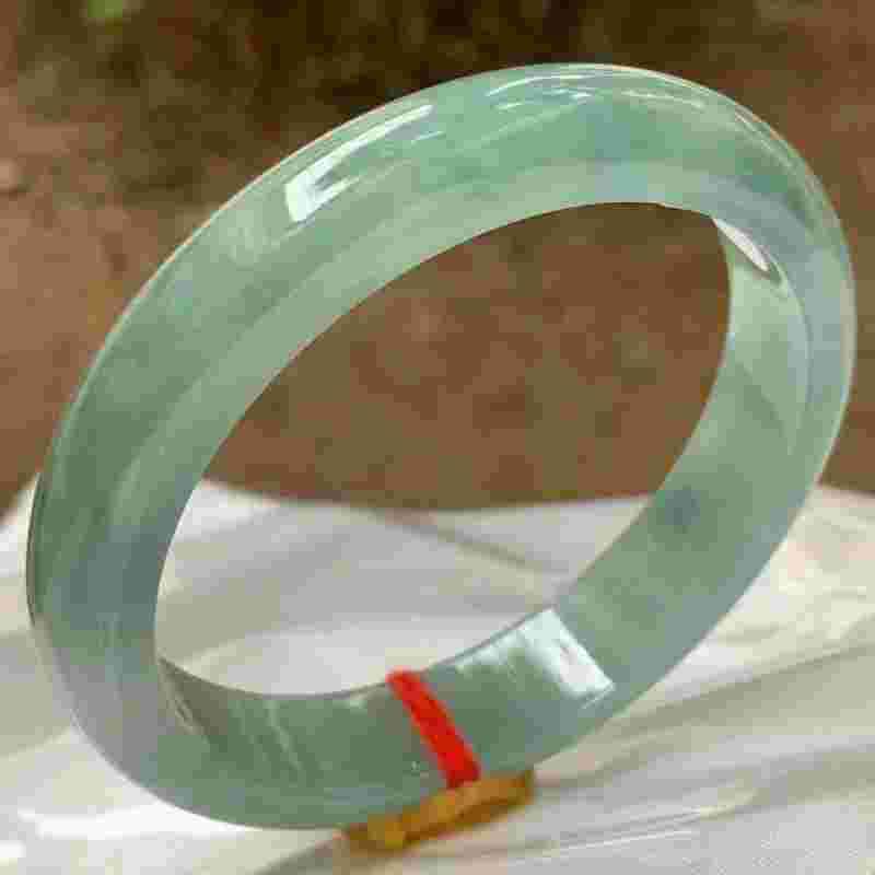 缅甸去哪里买翡翠手镯到缅甸哪里可以买到翡翠手镯-第1张图片-翡翠网 缅甸去哪里买翡翠手镯到缅甸哪里可以买到翡翠手镯-第1张图片-翡翠网