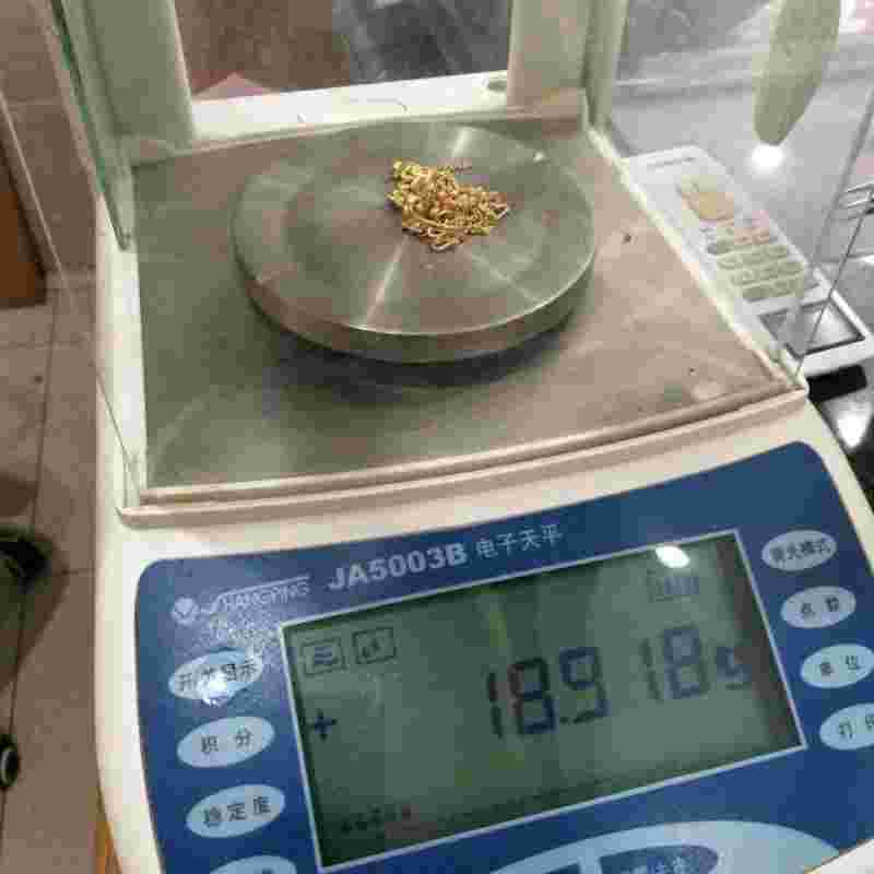 黄金回收店的秤准不准,上门回收黄金有什么套路-第1张图片-翡翠网 黄金回收店的秤准不准,上门回收黄金有什么套路-第1张图片-翡翠网