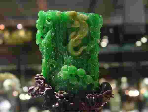 史上最顶级翡翠,史上最顶级翡翠品牌-第1张图片-翡翠网 史上最顶级翡翠,史上最顶级翡翠品牌-第1张图片-翡翠网