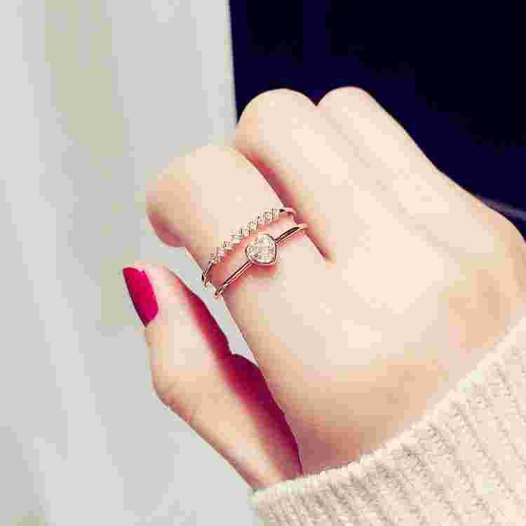 今年最流行的戒指款式图片女士今年最流行的戒指款式图片女-第1张图片-翡翠网 今年最流行的戒指款式图片女士今年最流行的戒指款式图片女-第1张图片-翡翠网