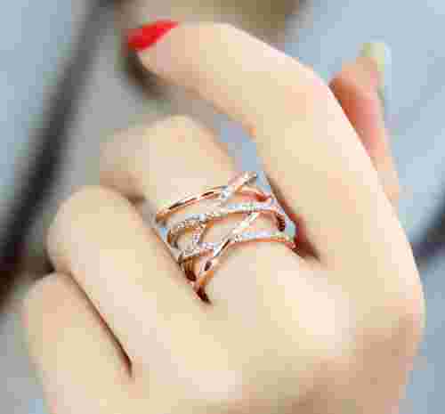 今年最流行的戒指款式图片女士今年最流行的戒指款式图片女-第2张图片-翡翠网 今年最流行的戒指款式图片女士今年最流行的戒指款式图片女-第2张图片-翡翠网