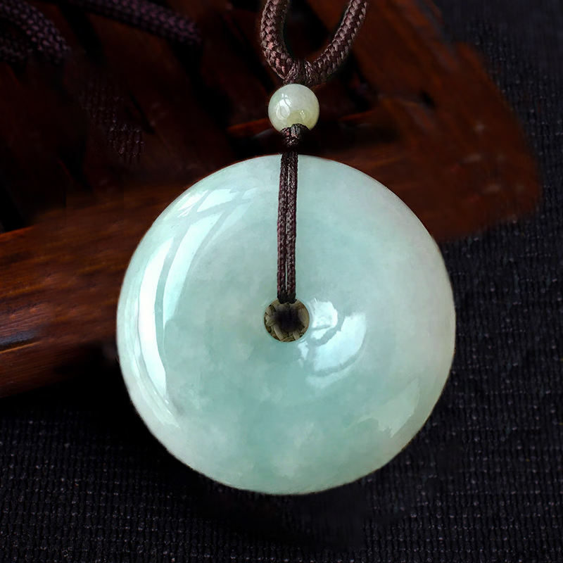 烟雨江湖翡翠玉佩,翡翠玉佩-第1张图片-翡翠网 烟雨江湖翡翠玉佩,翡翠玉佩-第1张图片-翡翠网