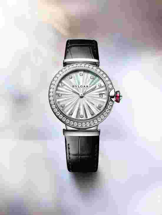 手表chncz高端珠宝,高级腕表珠宝品牌-第1张图片-翡翠网 手表chncz高端珠宝,高级腕表珠宝品牌-第1张图片-翡翠网