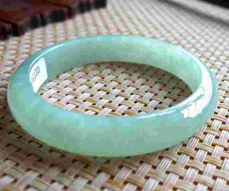 咨询翡翠手镯专家,咨询翡翠手镯专家问答-第1张图片-翡翠网