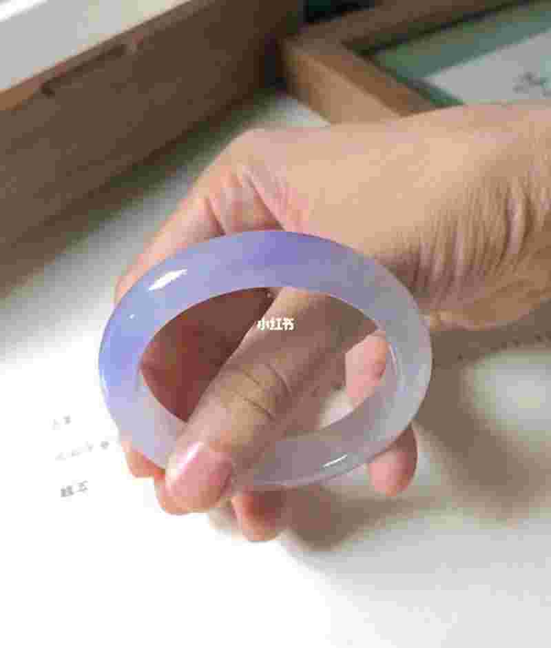 冰紫翡翠手镯制作方法的简单介绍-第1张图片-翡翠网 冰紫翡翠手镯制作方法的简单介绍-第1张图片-翡翠网