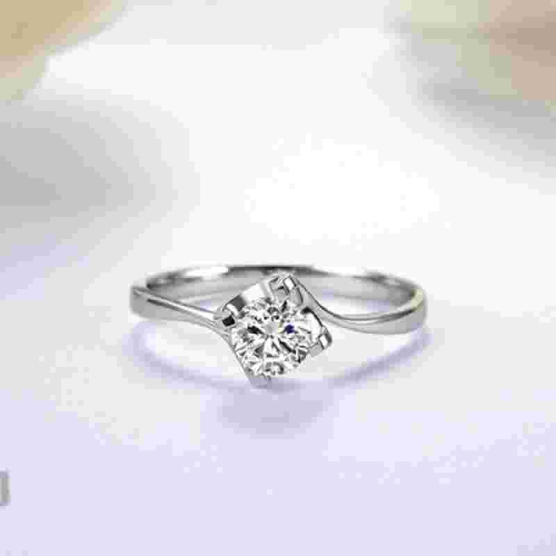 钻石戒指哪个牌子好排名,买钻石戒指哪个牌子好-第1张图片-翡翠网 钻石戒指哪个牌子好排名,买钻石戒指哪个牌子好-第1张图片-翡翠网