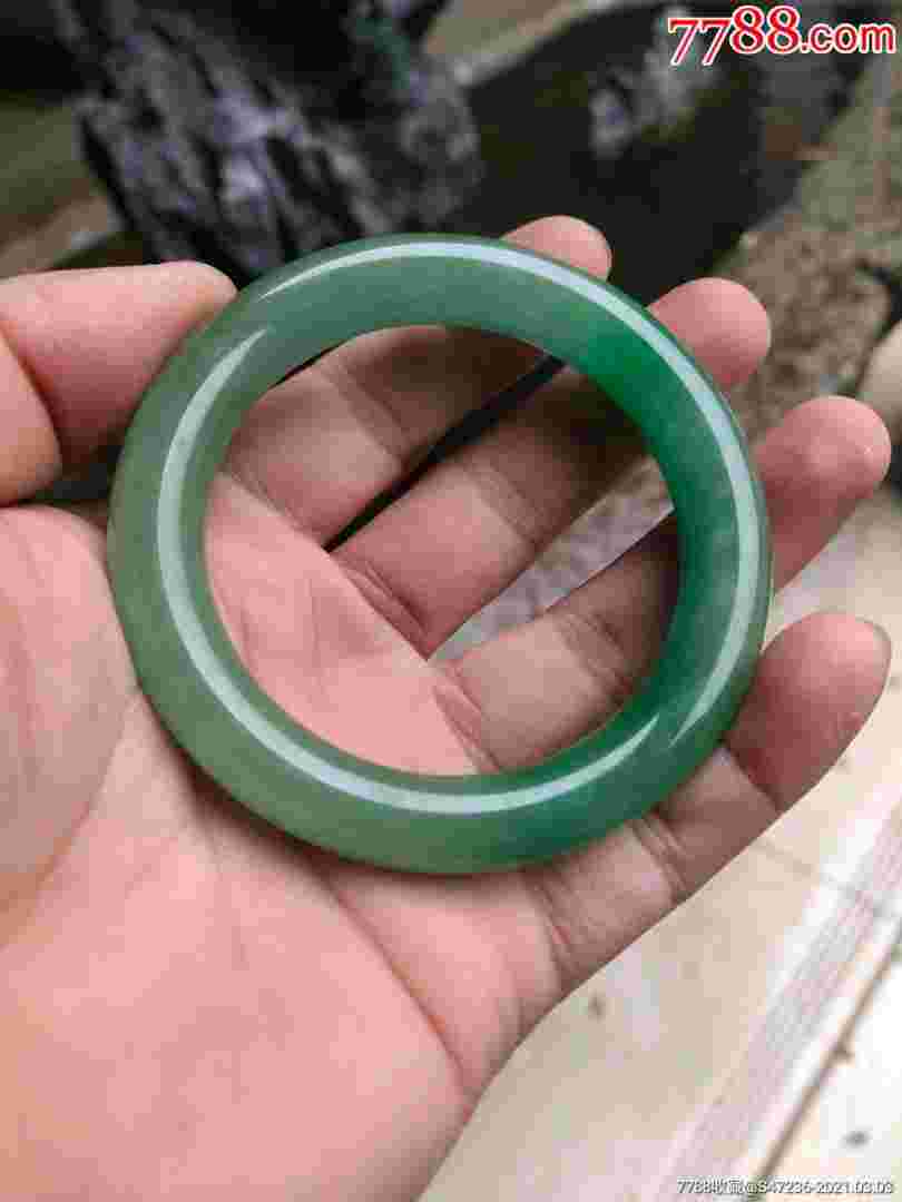 翡翠手镯商场的价格,翡翠手镯商场价格基本可以打几折-第1张图片-翡翠网