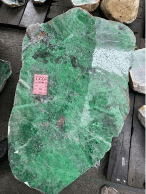 翡翠造假成本高吗?,央视揭秘翡翠造假-第2张图片-翡翠网