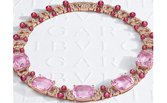 BVLGARI 推出 Color Journeys 系列第三篇章 绚烂旖旎的色彩之旅!-第3张图片-翡翠网 BVLGARI 推出 Color Journeys 系列第三篇章 绚烂旖旎的色彩之旅!-第3张图片-翡翠网