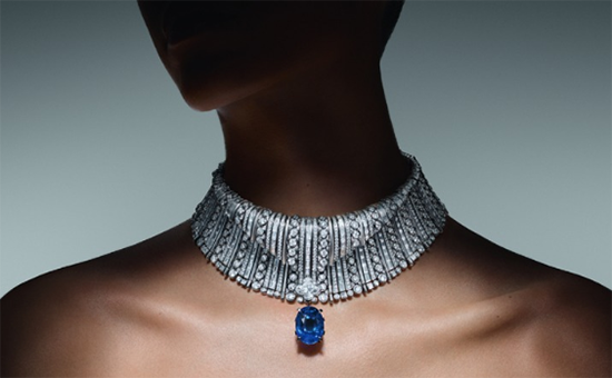 Louis Vuitton 路易威登 Wave 浪辉蓝宝石项链 充满力量的巨浪之巅!-第2张图片-翡翠网 Louis Vuitton 路易威登 Wave 浪辉蓝宝石项链 充满力量的巨浪之巅!-第2张图片-翡翠网