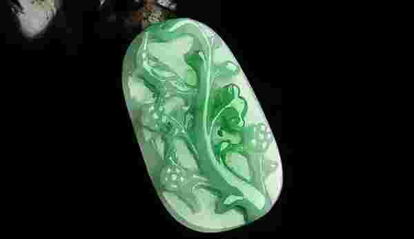 翡翠和玉有什么不同,翡翠和玉石有什么区别-第1张图片-翡翠网 翡翠和玉有什么不同,翡翠和玉石有什么区别-第1张图片-翡翠网