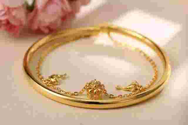 实体店一个金手镯大概多少钱一个金手镯大概多少钱-第1张图片-翡翠网