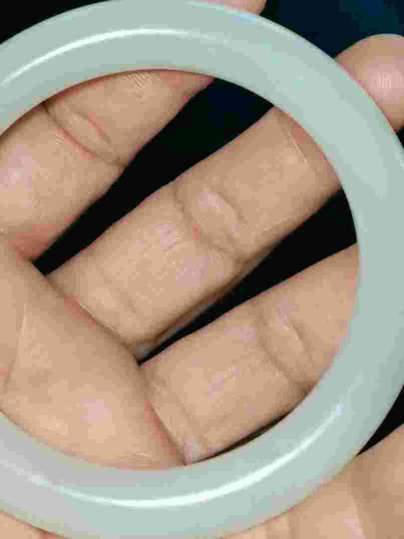 金丝玉最简单的鉴定方法玉最简单的鉴定方法-第1张图片-翡翠网 金丝玉最简单的鉴定方法玉最简单的鉴定方法-第1张图片-翡翠网