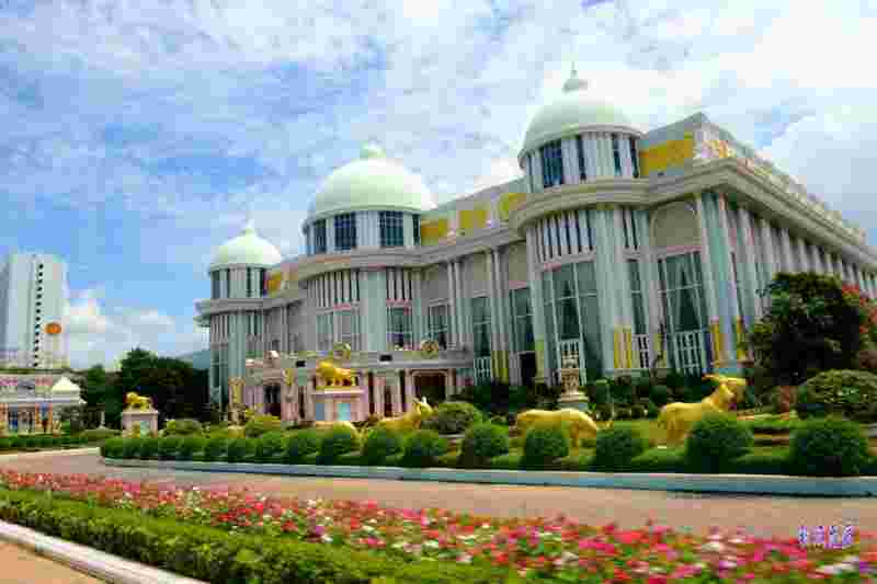 富贵黄金屋国语,富贵黄金屋粤语1080-第1张图片-翡翠网