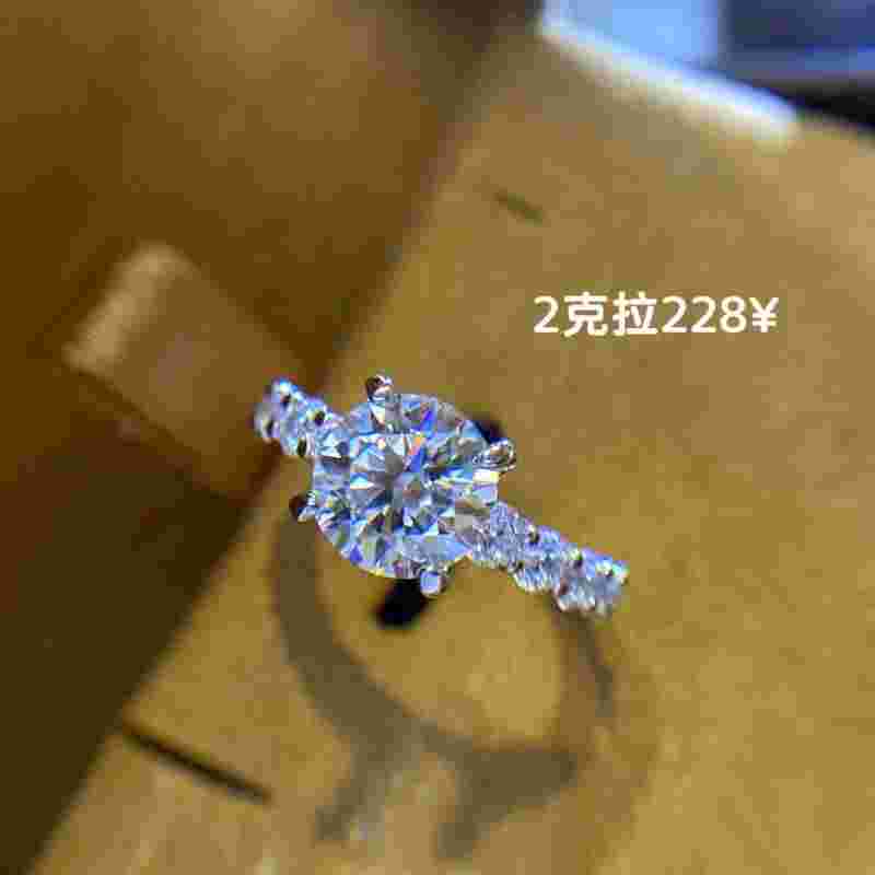 天然莫桑钻石的价格,莫桑钻石是天然的还是合成的-第2张图片-翡翠网