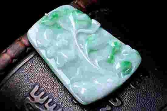 玉和翡翠什么区别,玉和翡翠什么区别意思-第2张图片-翡翠网