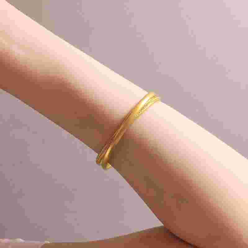 三金手镯一般多少钱一个,三金手镯一般多少钱-第1张图片-翡翠网 三金手镯一般多少钱一个,三金手镯一般多少钱-第1张图片-翡翠网