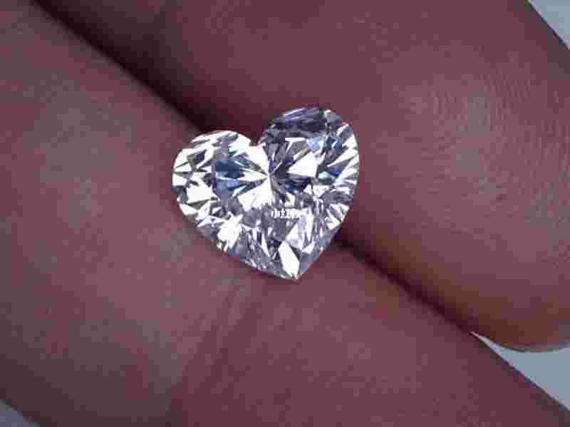 314克拉钻石价格表,天然钻石3克拉价格-第1张图片-翡翠网 314克拉钻石价格表,天然钻石3克拉价格-第1张图片-翡翠网