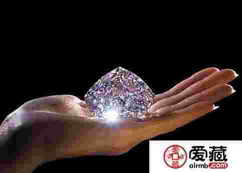 南非钻石多少钱一克拉,一克拉南非钻石价格-第1张图片-翡翠网 南非钻石多少钱一克拉,一克拉南非钻石价格-第1张图片-翡翠网