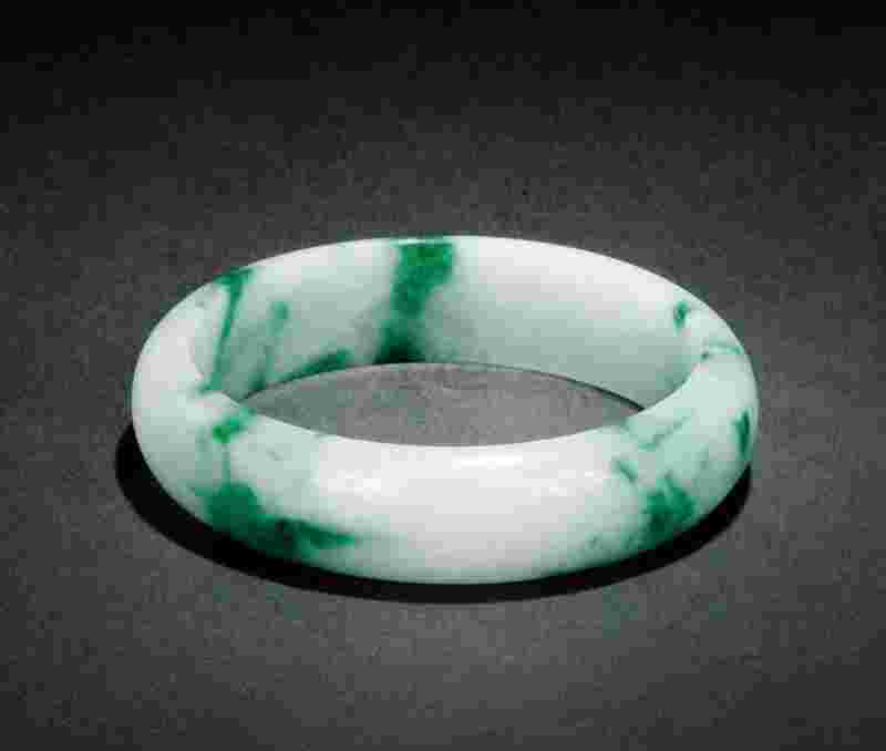 北京拍卖会翡翠手镯,2020北京翡翠拍卖-第1张图片-翡翠网 北京拍卖会翡翠手镯,2020北京翡翠拍卖-第1张图片-翡翠网