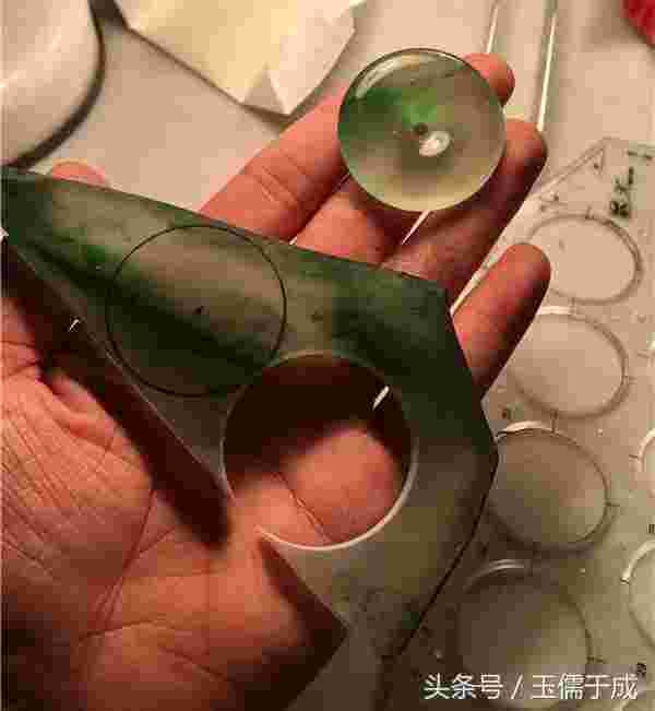 翡翠手镯抛光步骤详细讲解手镯翡翠打磨抛光过程-第1张图片-翡翠网