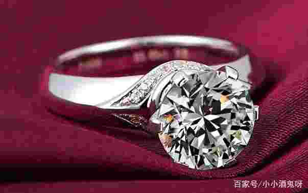 结婚钻戒买什么牌子好,结婚钻戒买什么牌子好一点-第2张图片-翡翠网 结婚钻戒买什么牌子好,结婚钻戒买什么牌子好一点-第2张图片-翡翠网