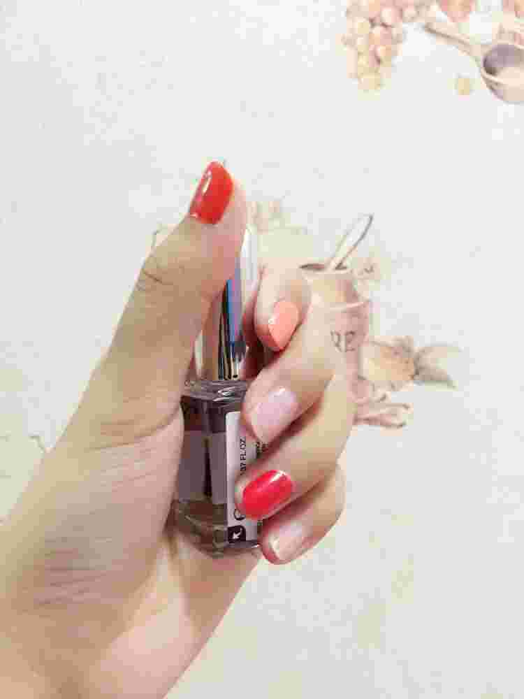 露华浓指甲油露华浓品牌怎么样-第2张图片-翡翠网