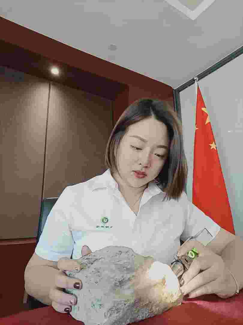 翡翠鉴定师,NGTC翡翠鉴定师-第2张图片-翡翠网 翡翠鉴定师,NGTC翡翠鉴定师-第2张图片-翡翠网