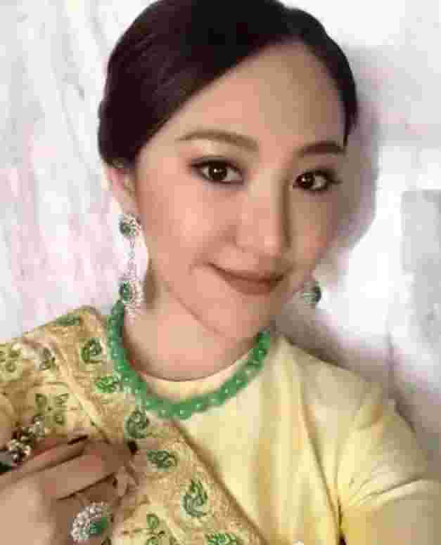 汤灿翡翠手镯汤灿翡翠-第2张图片-翡翠网