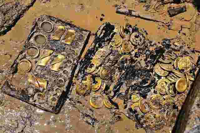 黄金生锈事件黄金生锈-第2张图片-翡翠网