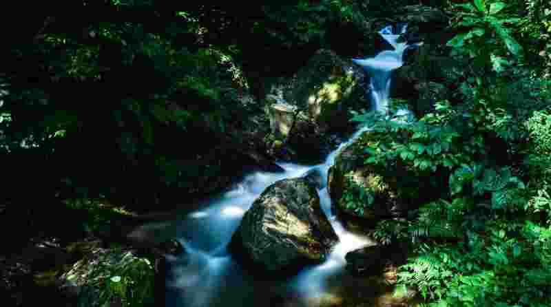 莫里瀑布门票多少钱,莫里瀑布翡翠手镯-第1张图片-翡翠网