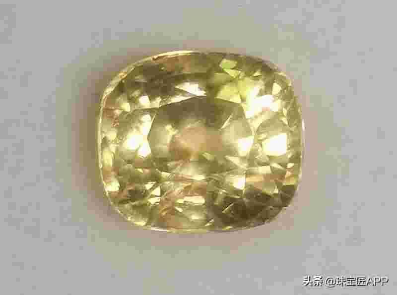 钻石和锆石的火彩有什么区别图片钻石和锆石的火彩有什么区别-第2张图片-翡翠网 钻石和锆石的火彩有什么区别图片钻石和锆石的火彩有什么区别-第2张图片-翡翠网