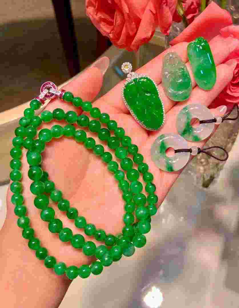 怎么查翡翠的价格,翡翠价格怎么查询系统-第2张图片-翡翠网 怎么查翡翠的价格,翡翠价格怎么查询系统-第2张图片-翡翠网